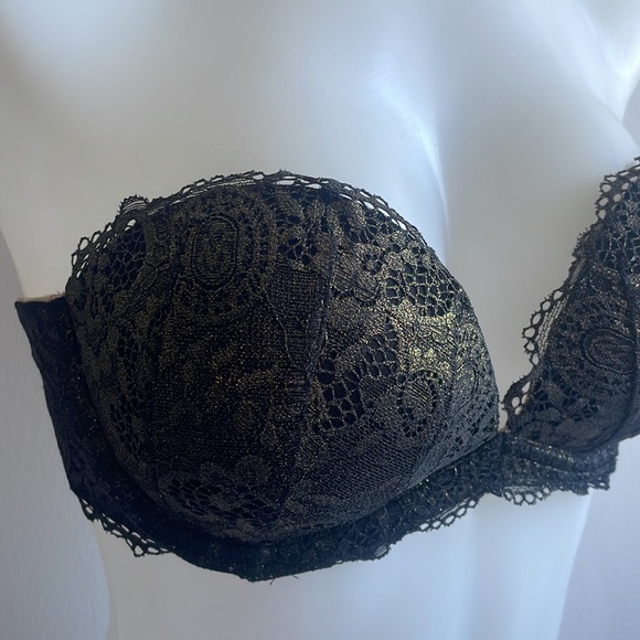 Strapless Victoria’s Secret Bra 32C - Picture 2 of 6